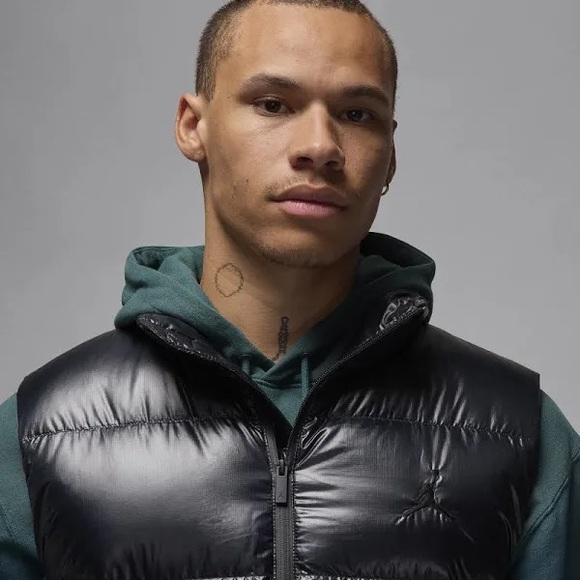 NWT Nike Therma Fit Air Jordan Flight Down Puffer‎ Vest Black Mens FV7273-010 - Picture 3 of 12